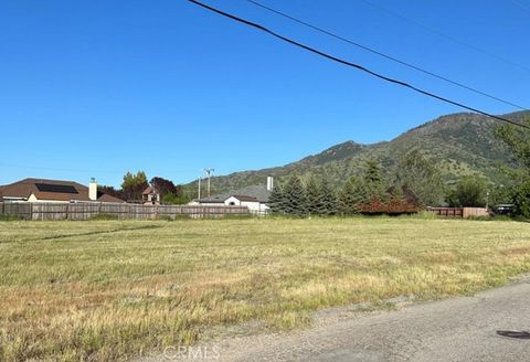 Photo of 18140 Bold Venture Drive, Tehachapi, CA 93561 (MLS # PI26070109)