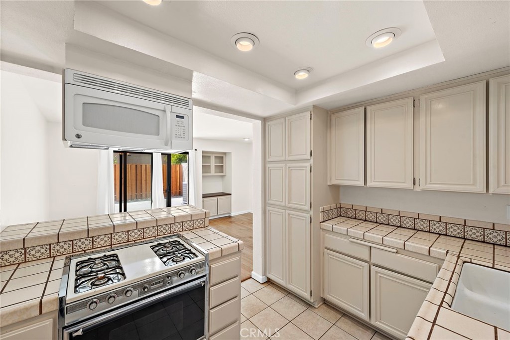 310 W Imperial Avenue 6
