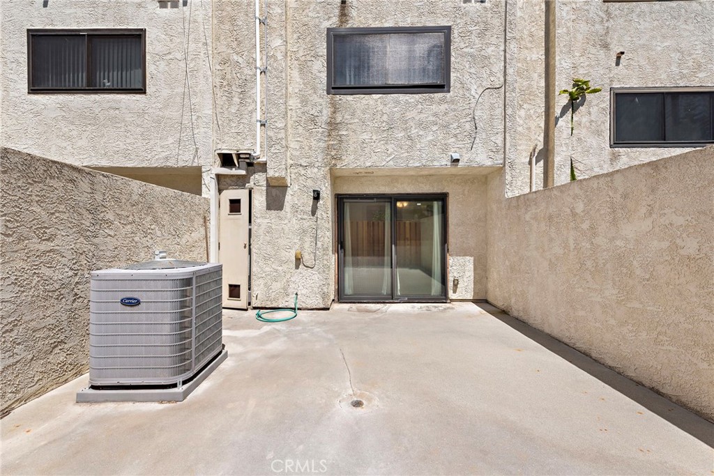 310 W Imperial Avenue 6