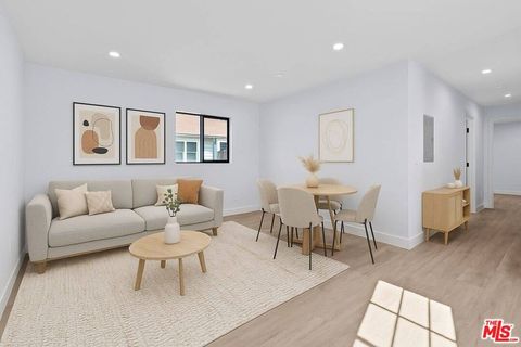 Photo of 1518 1/2 Stearns Drive, Los Angeles, CA 90035 (MLS # 25603451)