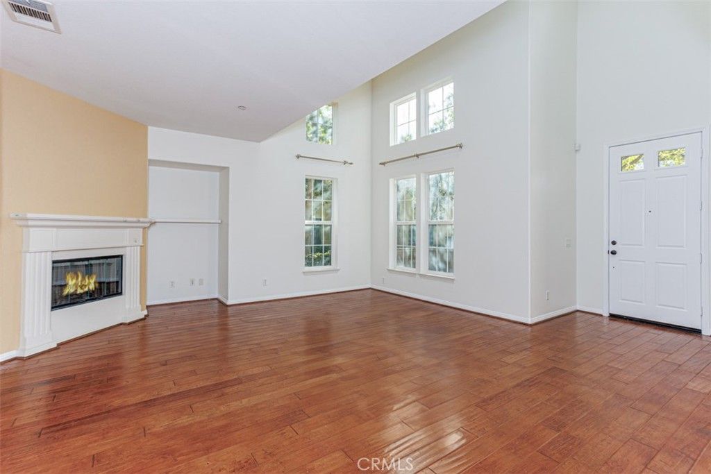 Photo of 1401 Juliette Way, Tustin, CA 92782 (MLS # OC26003277)