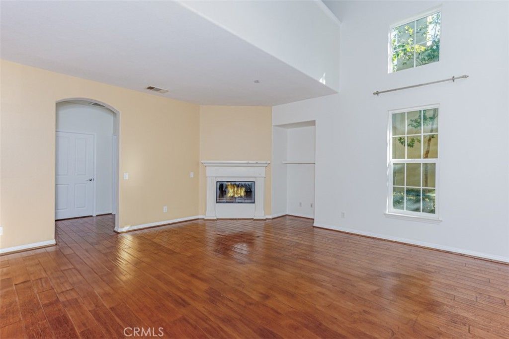 Photo of 1401 Juliette Way, Tustin, CA 92782 (MLS # OC26003277)