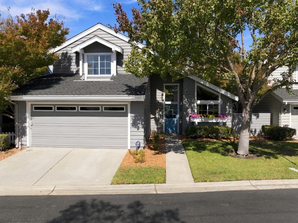 706 Newport Circle