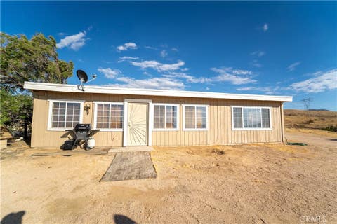Photo of 8390 Milpas DR, Apple Valley, CA 92308 (MLS # HD26131425)