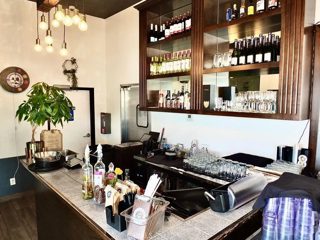 Los Angeles, California 90019, United States, ,Commercial,Active,238885