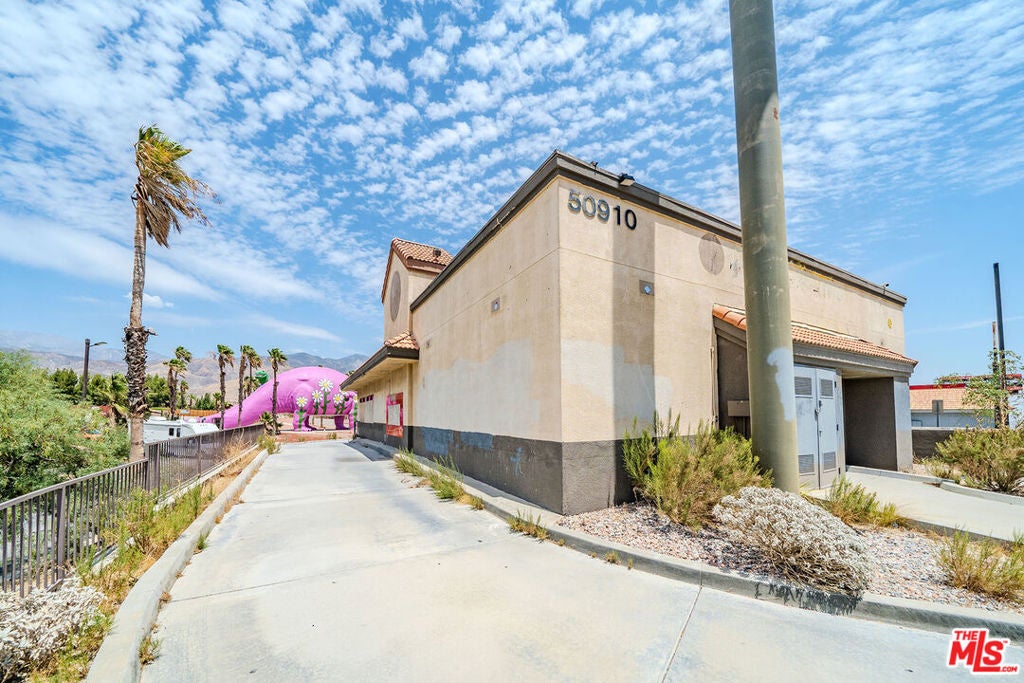 50910 Seminole Drive