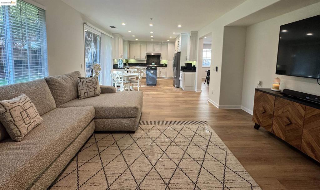 BRENTWOOD - Residential