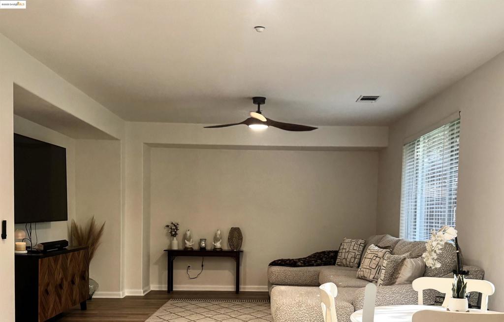 BRENTWOOD - Residential