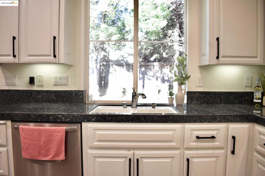 BRENTWOOD - Residential