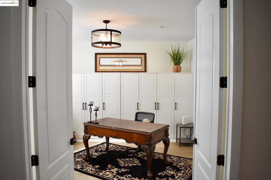 BRENTWOOD - Residential