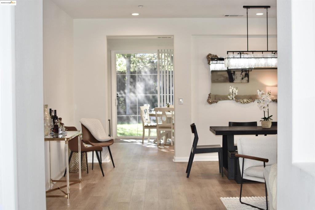 BRENTWOOD - Residential