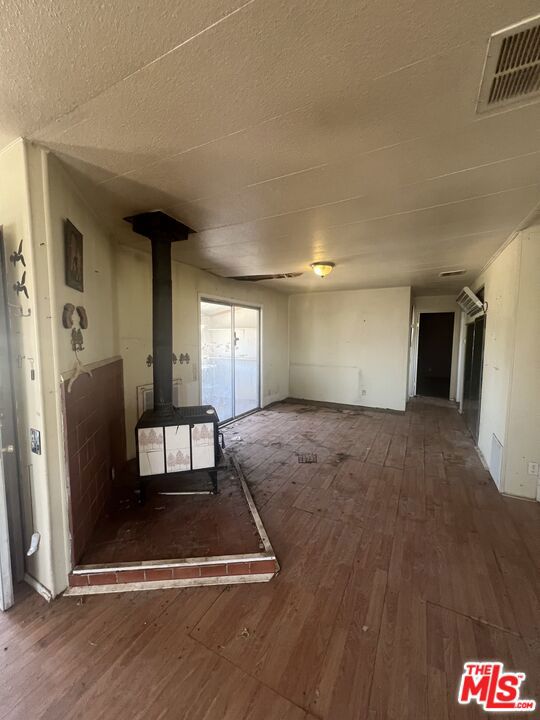 9574 Via Verde Avenue