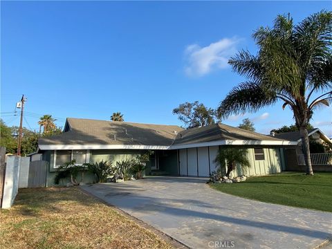 2113 N Lewis Street Santa Ana CA 92706