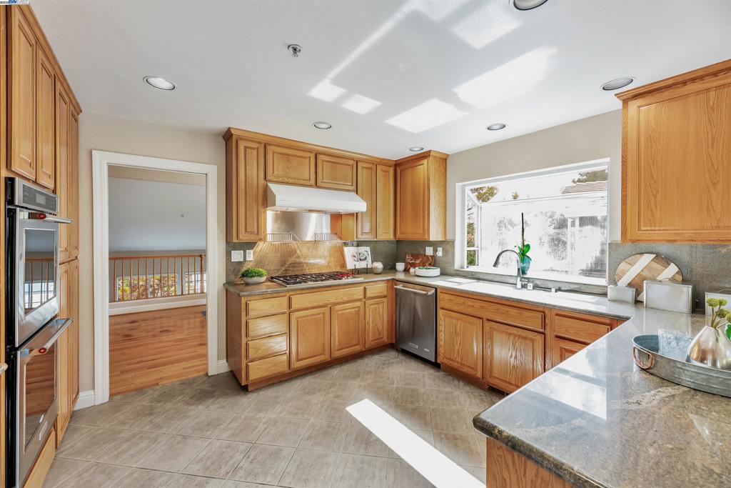 RELIEZ HIGHLANDS - Residential