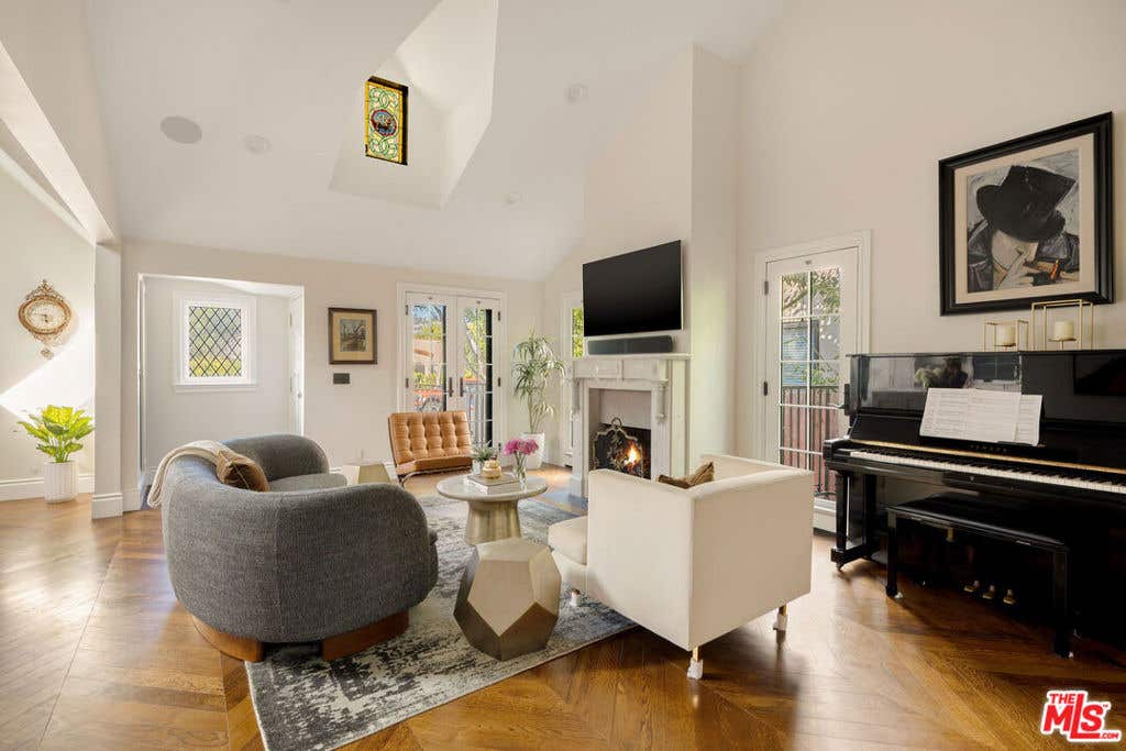 Photo of 8906 Ashcroft Avenue, West Hollywood, CA 90048 (MLS # 26834085)