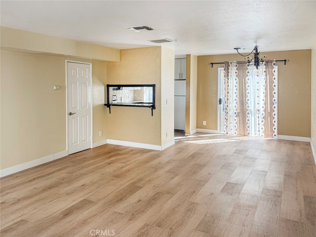 432 N. Kenwood Street 206