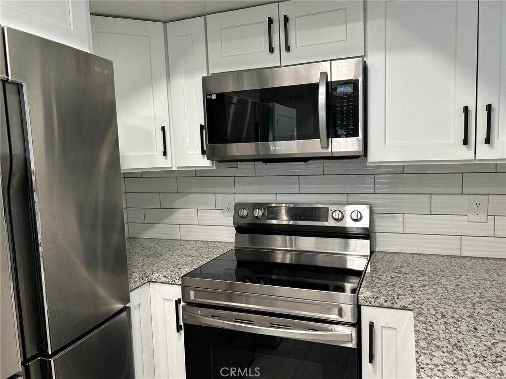 palm desert estates - Residential Lease
