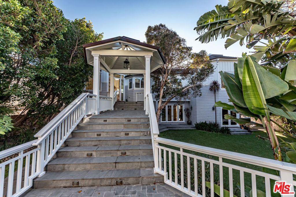 Photo of 30760 Broad Beach Road, Malibu, CA 90265 (MLS # 25569585)