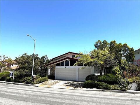 Photo of 2653 Cordelia Road, Los Angeles, CA 90049 (MLS # WS25177769)