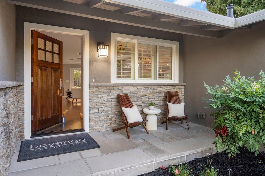 1567 Siesta Drive