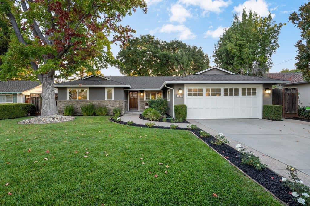 1567 Siesta Drive