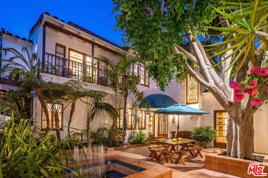 Photo of 7825 Hillside Avenue, Los Angeles, CA 90046 (MLS # 25557497)