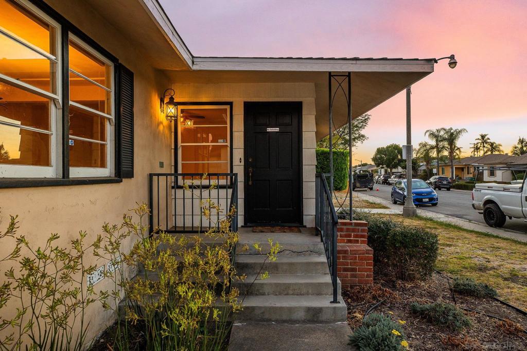 6223 Mesita Drive