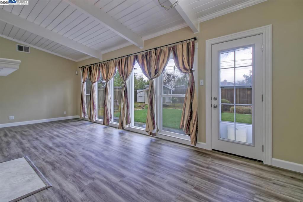 CRESTVIEW - Residential Lease