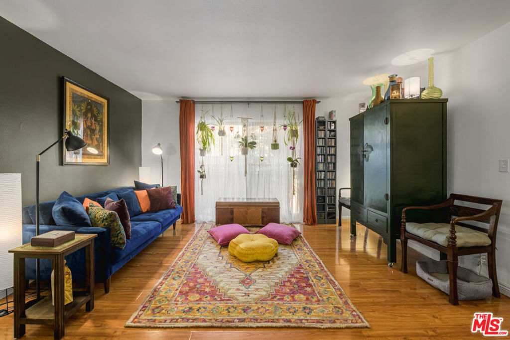 905 New Depot Street 12