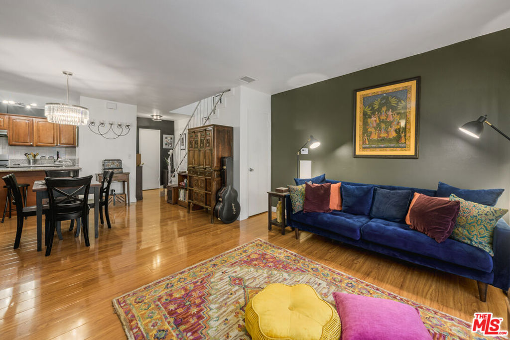 905 New Depot Street 12