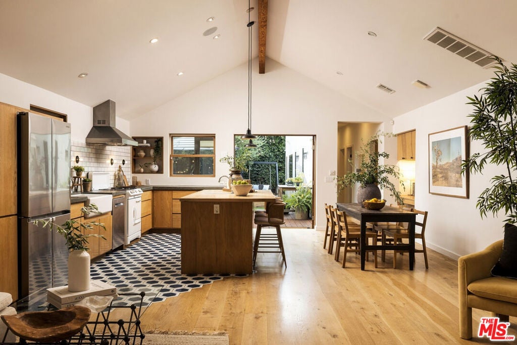 4257 Campbell Drive