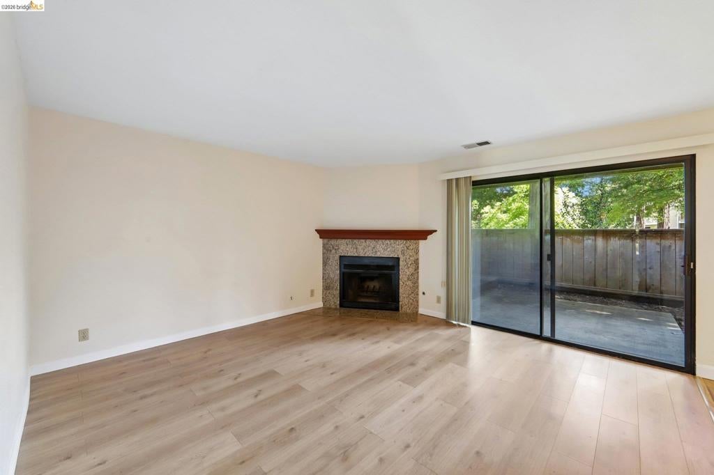 605 Center Ave
