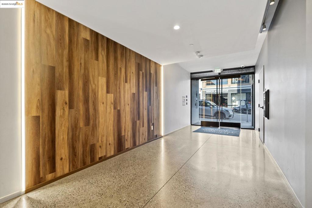 NOB HILL - Residential