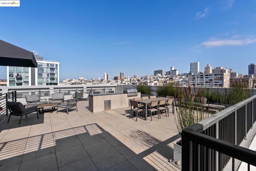 NOB HILL - Residential