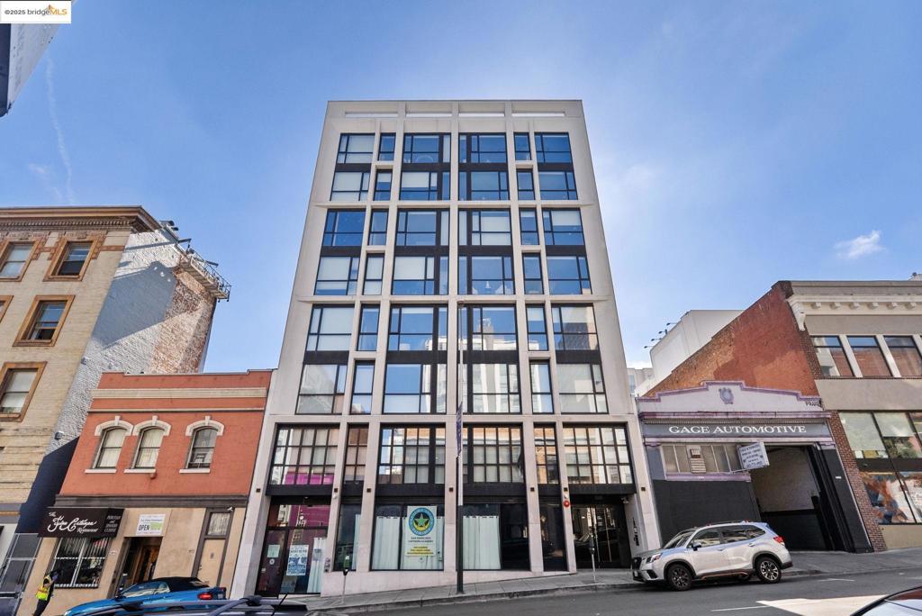 NOB HILL - Residential