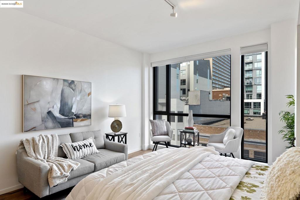 NOB HILL - Residential