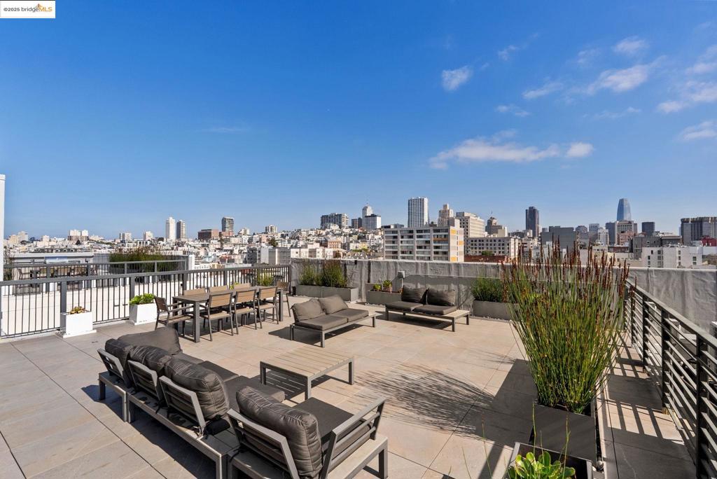 NOB HILL - Residential