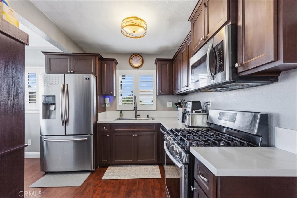 1600 W 80th Street