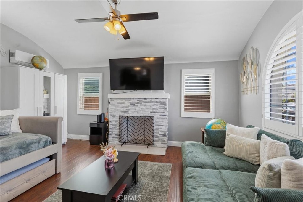 1600 W 80th Street