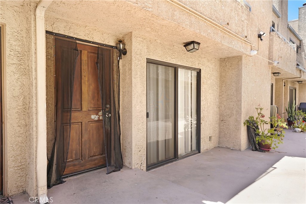 8331 Cedros Avenue 11