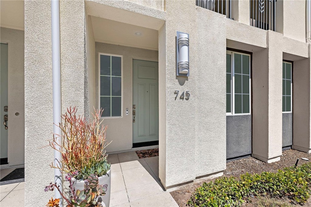 745 Beacon 745 Beacon