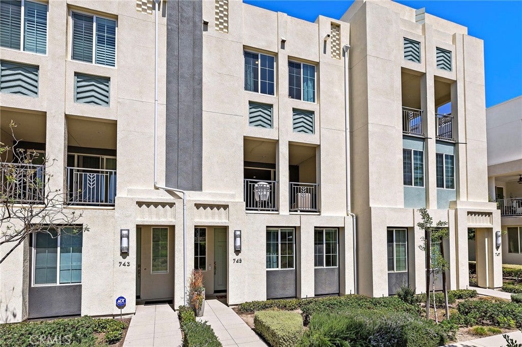 745 Beacon, Irvine CA 92618