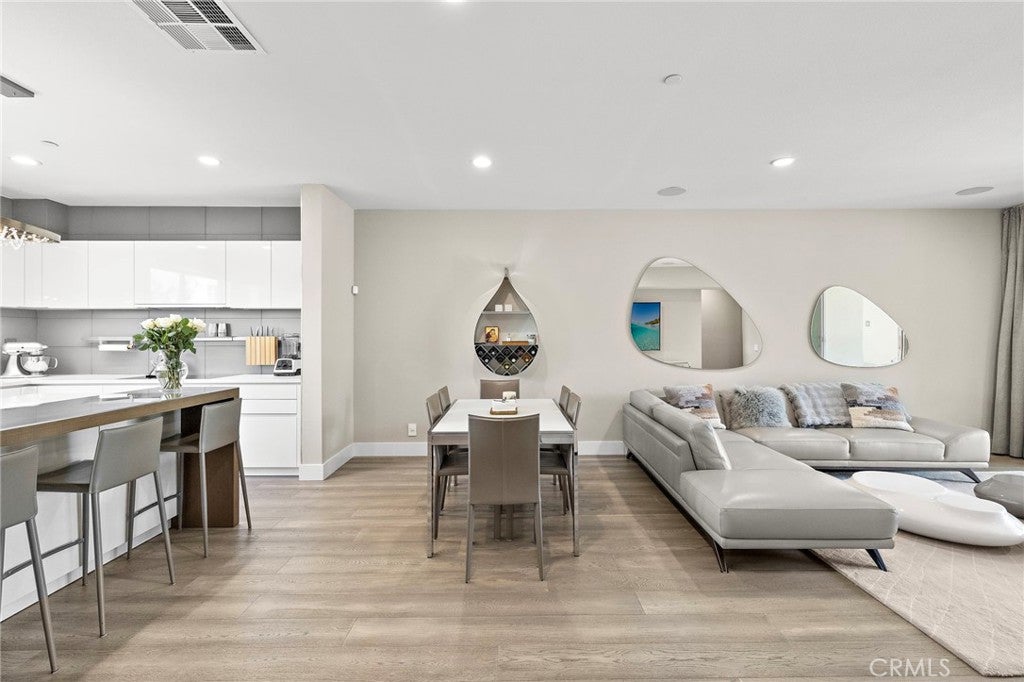 745 Beacon, Irvine CA 92618