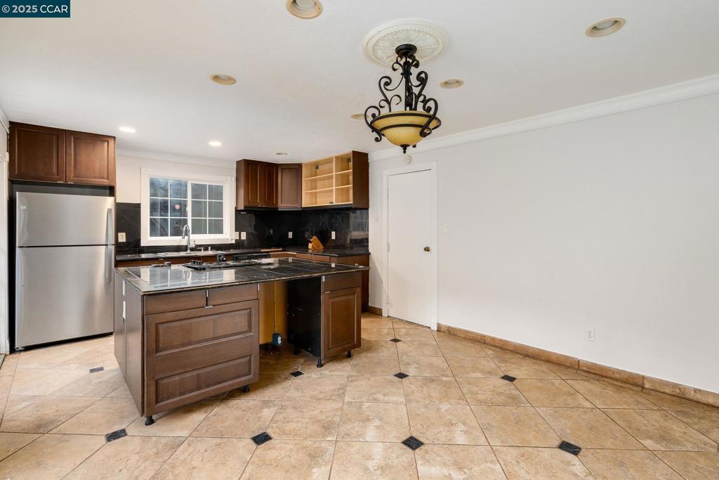 HILLTOP/FAIRMEDE - Residential