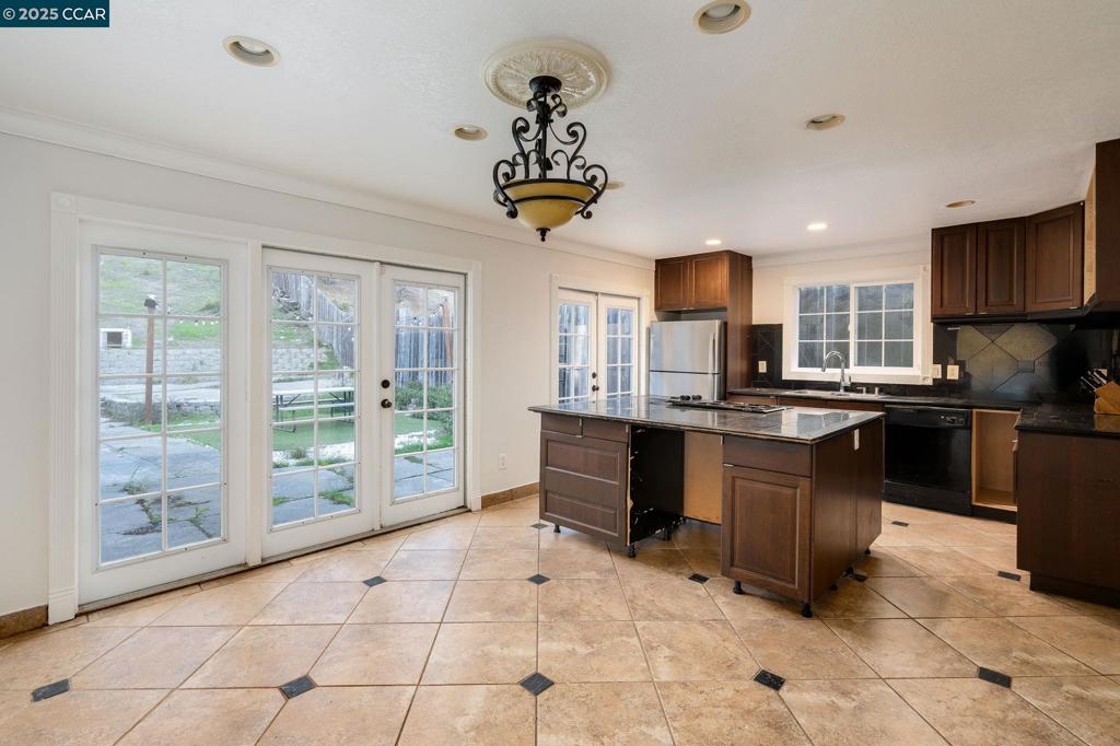 HILLTOP/FAIRMEDE - Residential