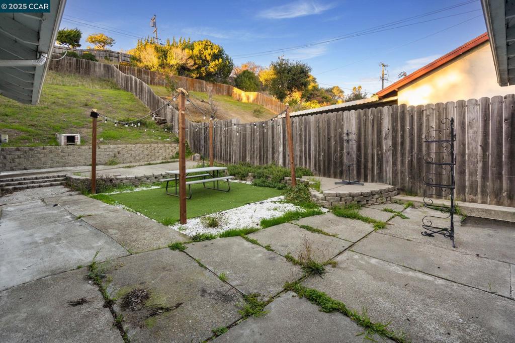 HILLTOP/FAIRMEDE - Residential