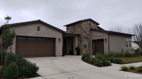 Photo of 965 Beaver Pond Loop, Madera, CA 93636 (MLS # 41119839)