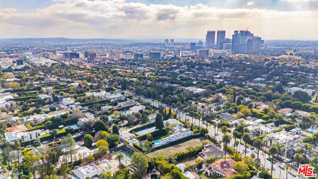 708 N Beverly Drive