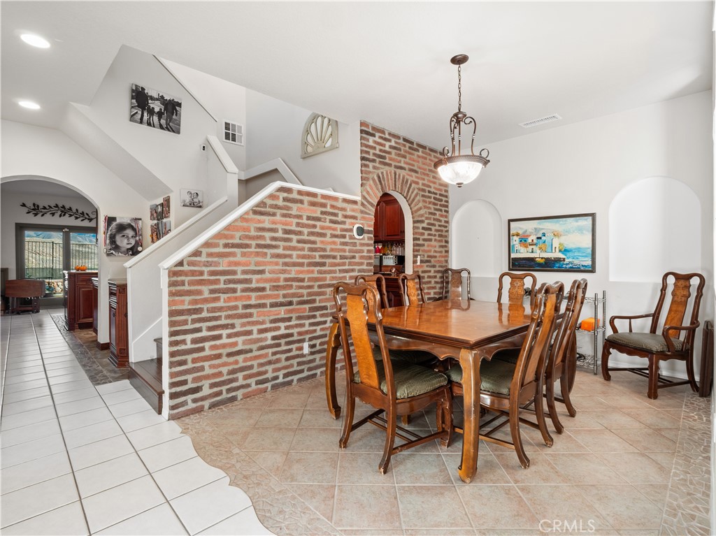 Collage (COLG) - Residential