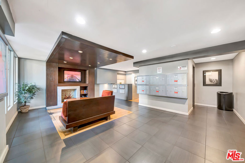 125 N Allen Avenue 115